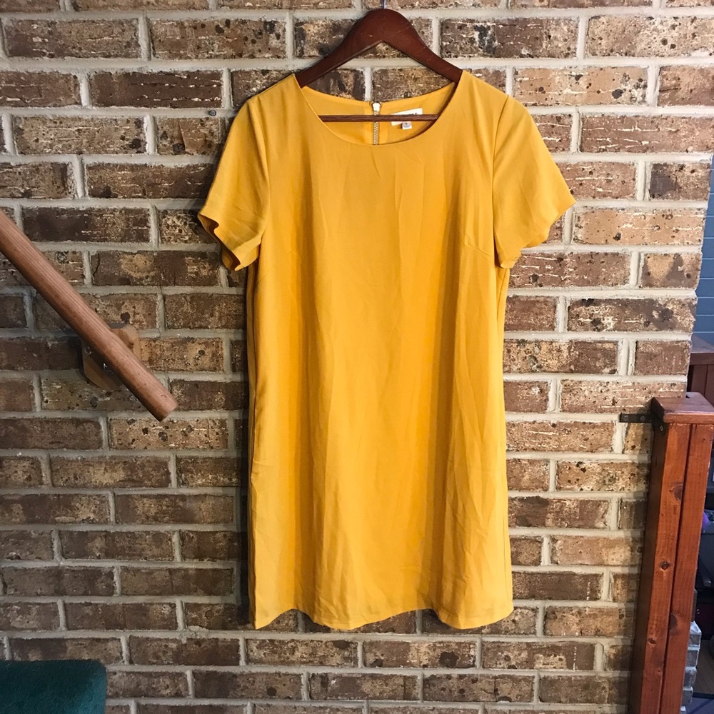 EE:SOME Yellow Boutique T-Shirt Dress NWT
Size small